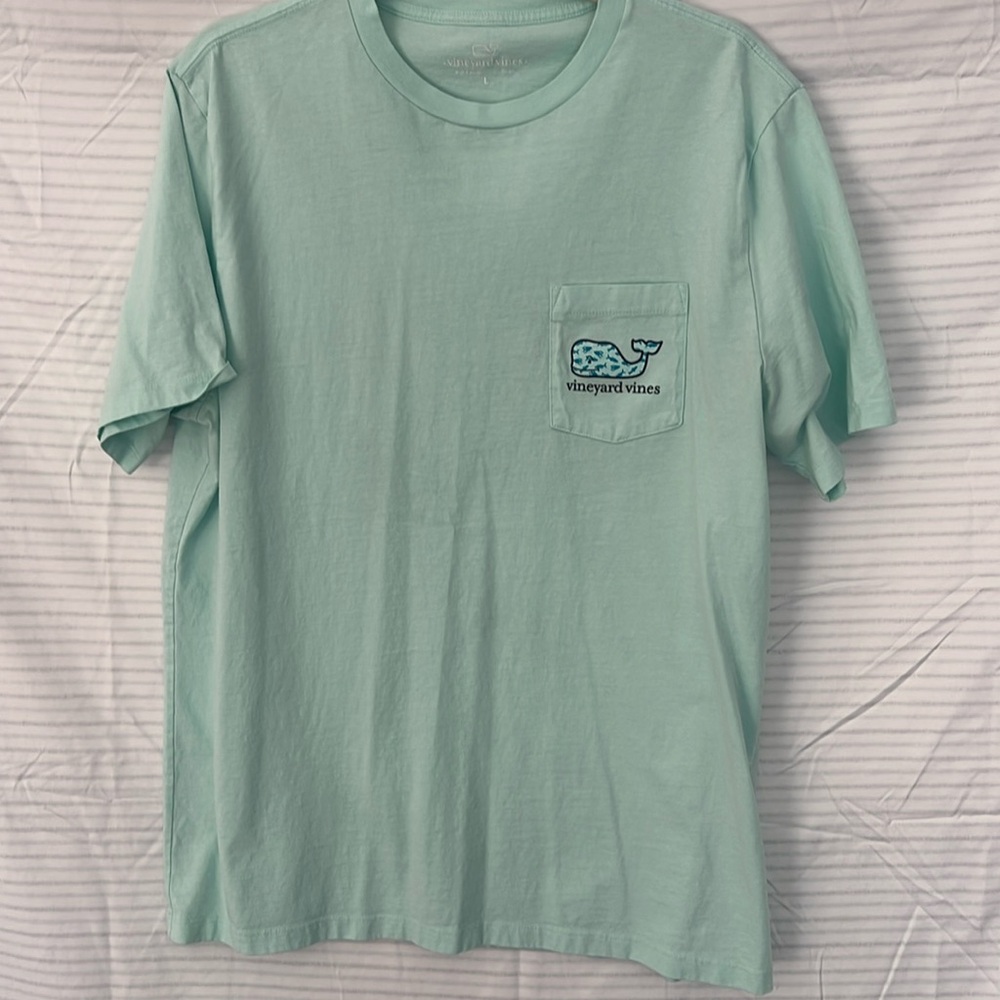 Vineyard Vines men’s shirt